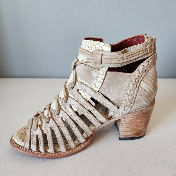 Freebird Bootie "EUC" - Picture 14 of 16